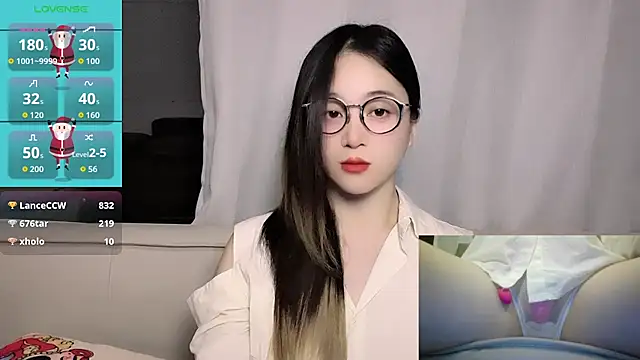 แชท XXX สดของ woaiqinqin