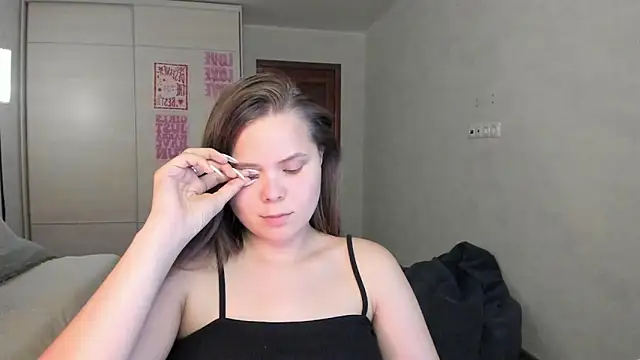 Kira_love_81 Live XXX-Chat