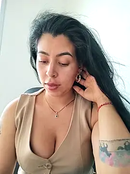 Luiannan Live XXX chat