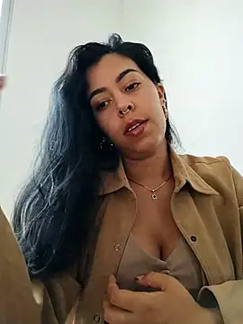 Chat XXX en directo de Luianna