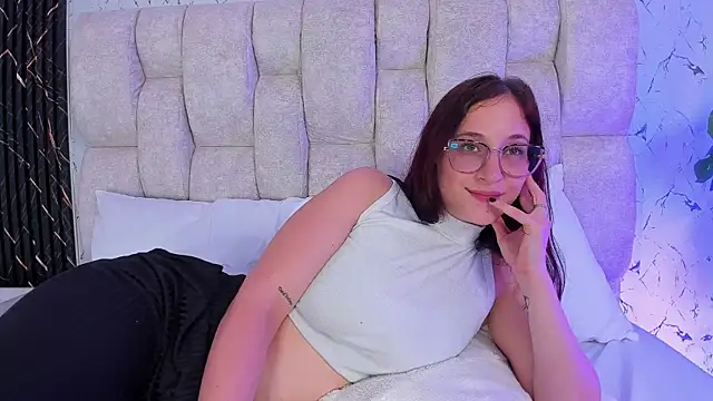 Chat XXX en directo de Laura_Ivy