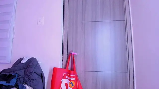 Chat XXX en directo de celeste_blazze_