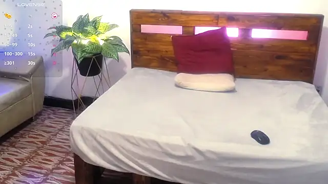 Yeseniaa25_ Live XXX-Chat