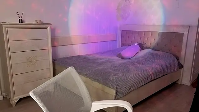 MilaVey 现场XXX聊天