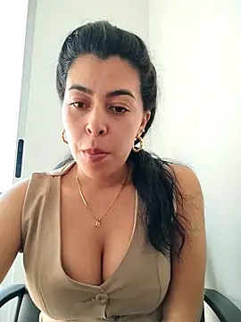 Luianna Chat XXX in diretta