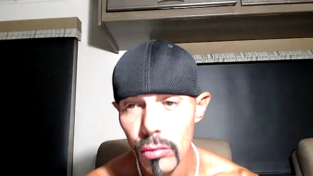 Chat XXX en directo de ThickD2C