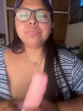 perritarebeldee: διαδικτυακό σόου στην κάμερα