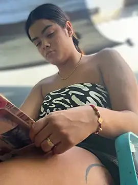 Chat XXX en directo de Kaily_Sweet16