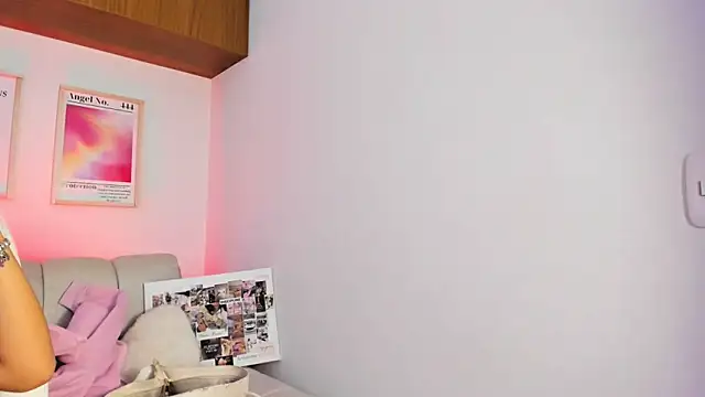 Онлайн чат XXX Gia_Evanss