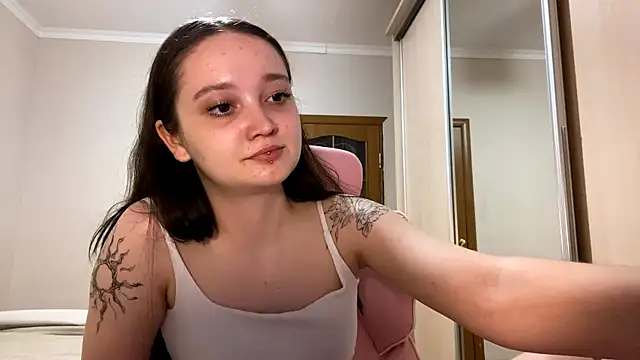 XXX chat uživo modela TrulaPhay