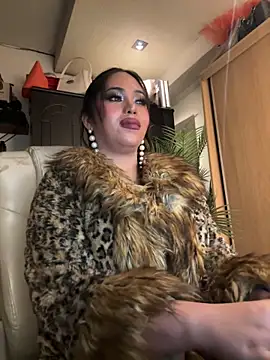 Show de webcam de BigDominaMia