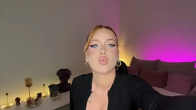 mistress_of_hearts live XXX chat