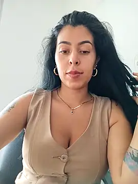 Онлайн чат XXX Luianna