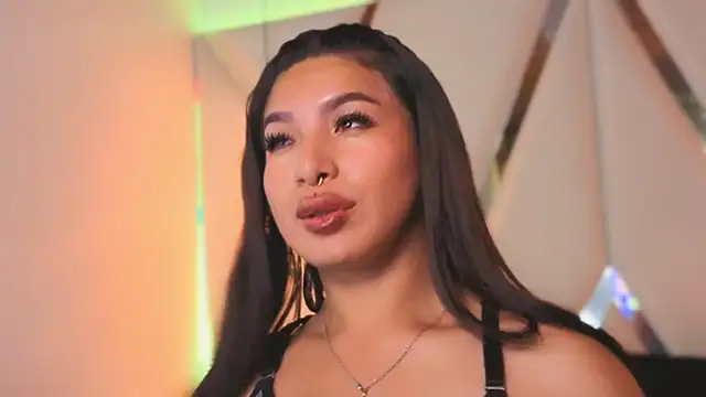 Show modela MeelFox na web-kameri