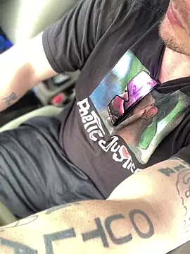 Ldnick69 Show in webcam