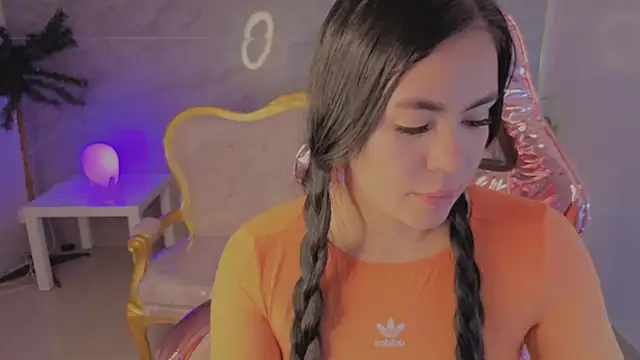 nati06_s Adlı Modelin Canlı XXX Sohbeti