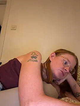 jannis1992 Adlı Modelin Canlı XXX Sohbeti