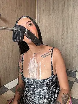 ValentinaBianchi Adlı Modelin Canlı XXX Sohbeti