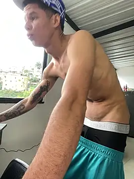 guy_latin_unlimited Webcam Show