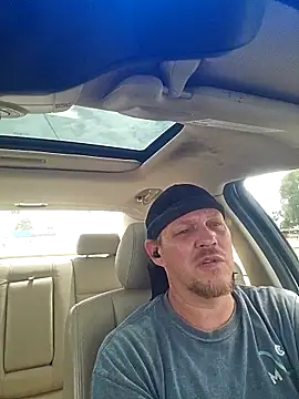 Pokazy przed kamerką – yourMasterisBored