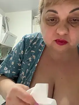 LanaSofttのライブXXXチャット