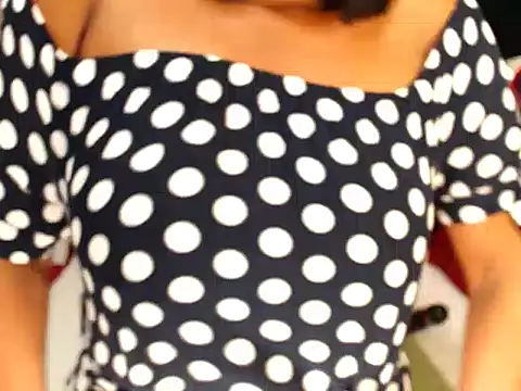 ChloeTyler23: онлайн-секс-чат