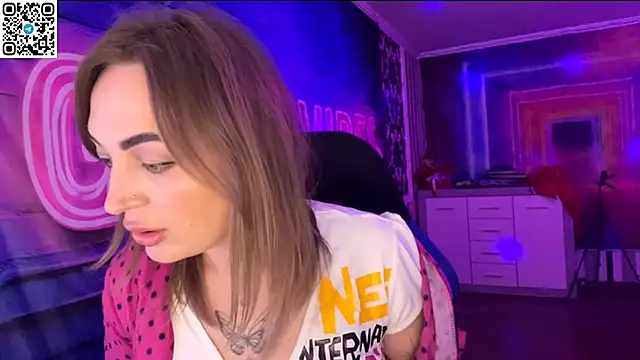 Vellora_: онлайн-секс-чат