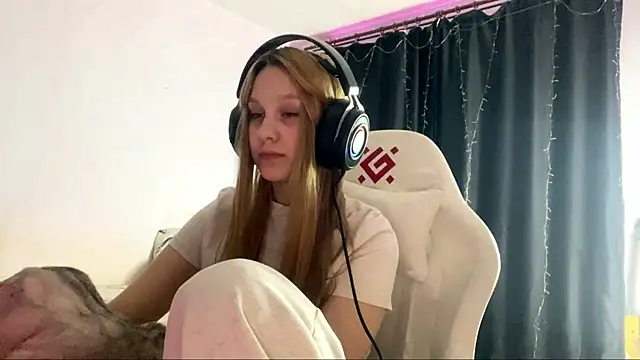 axin_burnellのウェブカメラショー