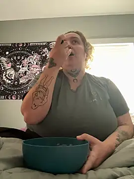 vanessraine: διαδικτυακό σόου στην κάμερα