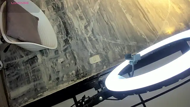 nahomyrusell's Live XXX Chat