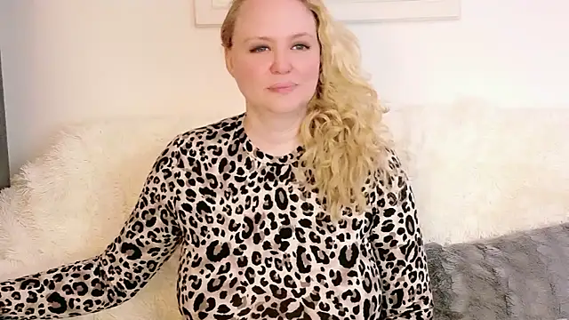 Sarah4you Chat XXX live