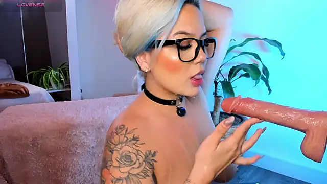 Chat +18 de SalomeStorm_ ao vivo