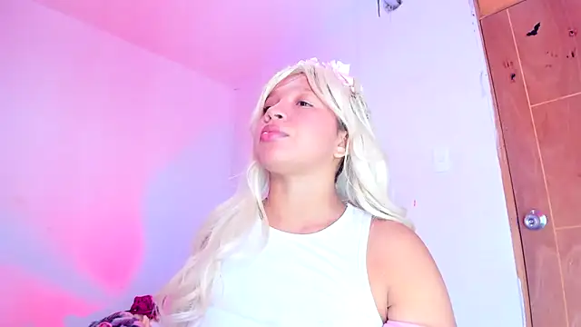 Chat +18 de Emily_Coper18 ao vivo