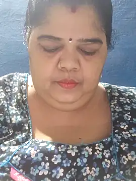 tamilthanushriのライブXXXチャット