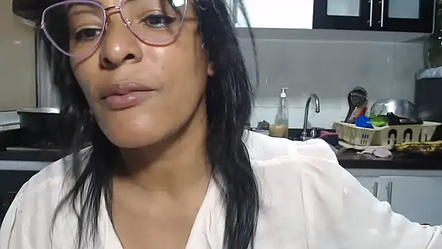 kateleyagrey Chat XXX in diretta