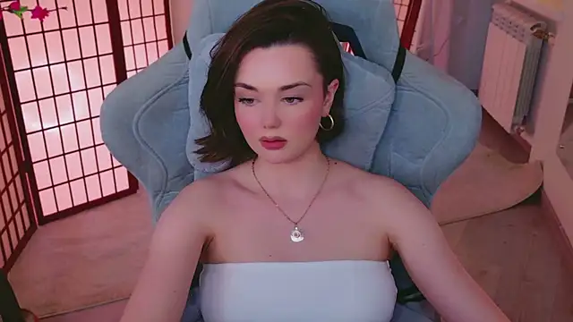 AvaFlower's Live XXX Chat