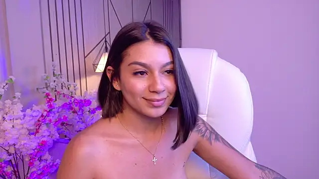 AlyssaRay's Live XXX Chat