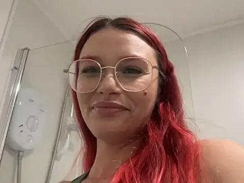 FoxyValentine 即時 XXX 聊天