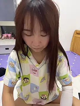 flylingling33's Live XXX Chat