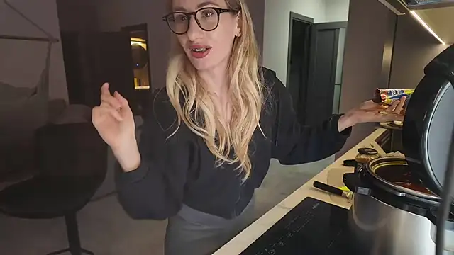 HEY_KITSUNKA's Live XXX Chat