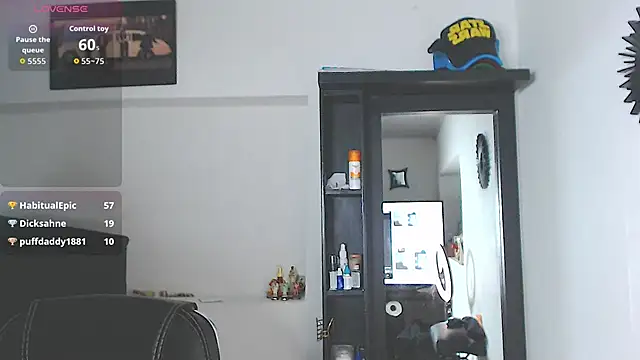 Vicky_hotmilf live XXX chat