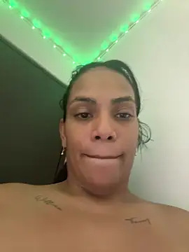 ArielleMillerr- Chat XXX live