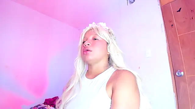 Emily_Coper18's Live XXX Chat