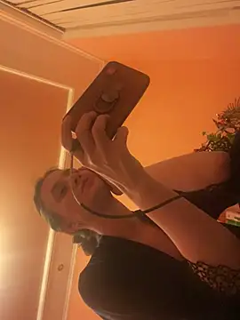 Flossy_Vettie Chat XXX live