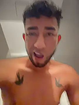 liam_bronwn Live XXX chat