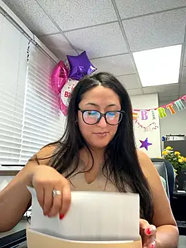 Goddessxxrosexx webkamerás műsora