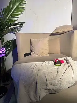 MiaFoxie_ Adlı Modelin Web Kamerası Şovu