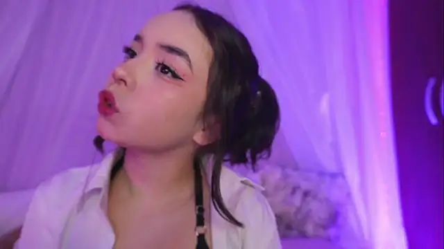 Онлайн чат XXX Lilou_albrecht