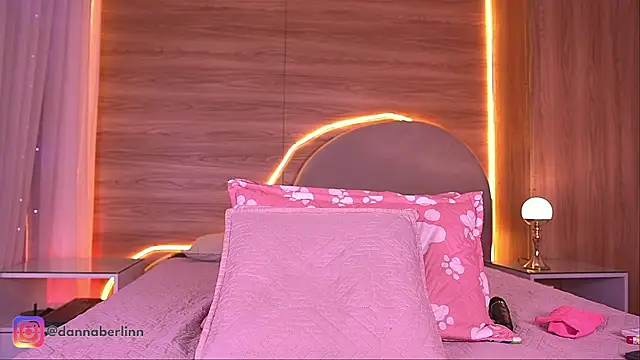 danna_berlin_'s Live XXX Chat