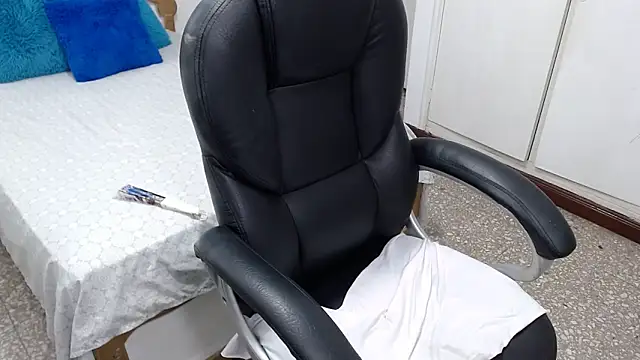 emiliaa_hotn Live XXX chat